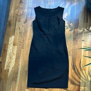 Ann Taylor Black Sleeveless Sheath Midi Dress